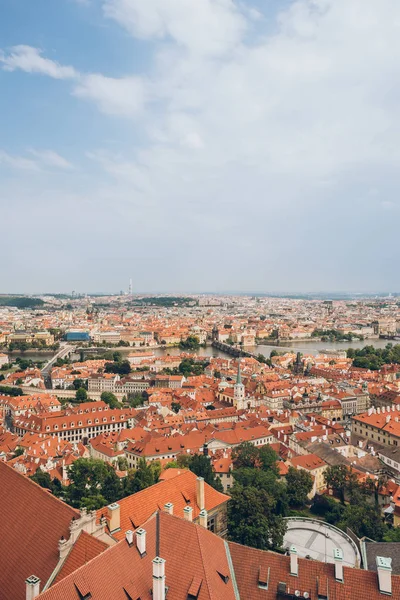 güzel Prag eski şehir cityscape gündüz, havadan görünümü