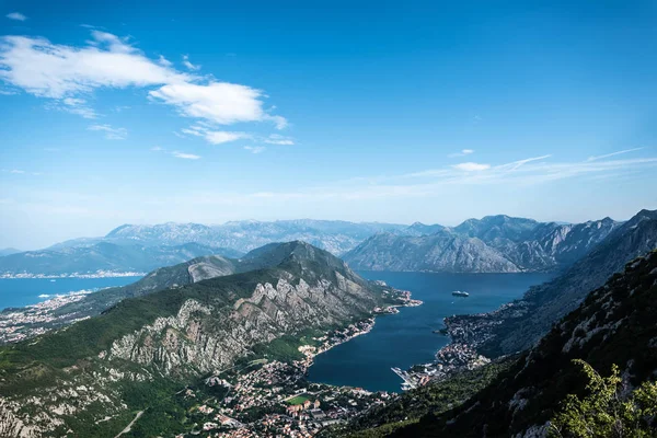 Gyönyörű Kilátással Kotori Öböl Tengerparti Város Montenegróban — Stock Fotó