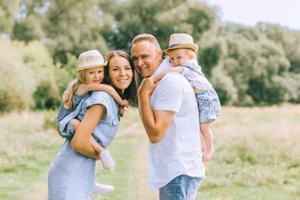 Famiglia — Foto stock