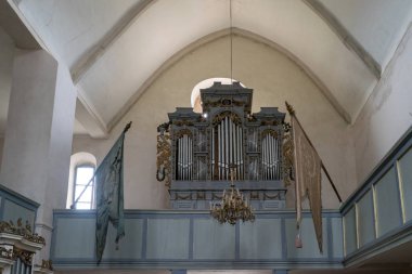 Bir kilisede s organ parçaları