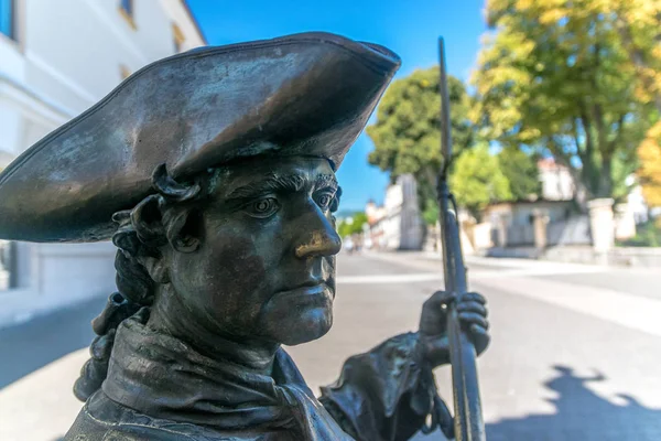 ALBA IULIA, ROUMANIE - 11 AOÛT 2018 : Statue de soldat à l'intérieur de la Citadelle Alba-Carolina à Alba Iulia, Roumanie — Photo