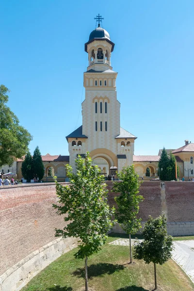 ALBA IULIA, ROMANIA - 11 AUGUST 2018: Reunification Cathedral inside the Citadel Alba-Carolina in Alba Iulia, Romania — Stock Photo, Image