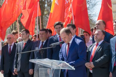 Kişinev, Moldova - 10 Nisan, 2018: Sosyalist Parti (Psrm) üye, iyon Ceban, Kişinev, Moldova Belediye seçimlerinde için kayıtlı sonra seçim planını ilan