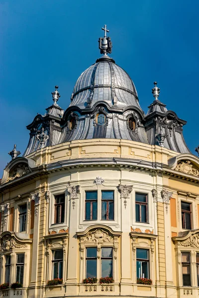 Romanya 'nın Cluj-Napoca kentindeki Banffy Palace barok binası — Stok fotoğraf