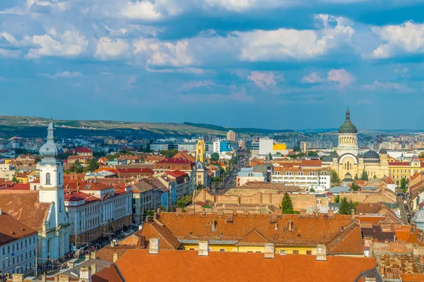 Unitarian Kilisesi ve Dormition Theotokos Katedrali VI