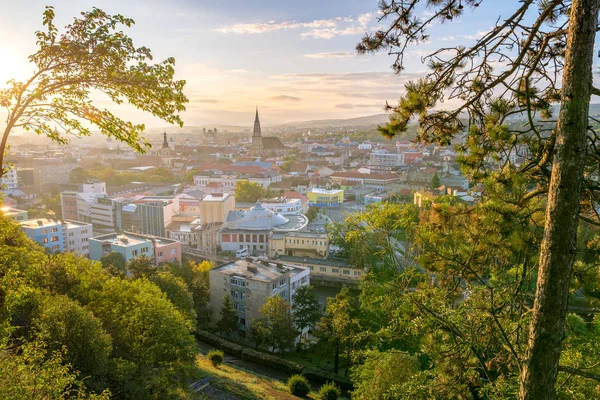 Vista para o centro da cidade e Igreja de São Miguel do Cetatu — Fotografia de Stock