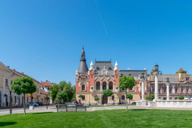 Oradea, Romanya - 28 Nisan, 2018: Oradea, Romanya'nın merkezindeki Yunan Katolik Piskopos Sarayı