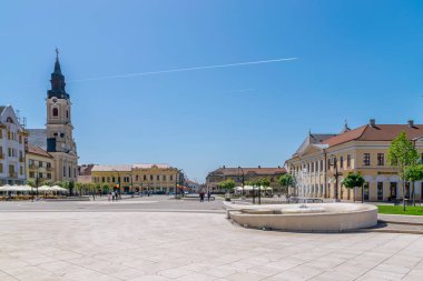 Oradea, Romanya - 28 Nisan, 2018: Union Square Merkezi Oradea, Romanya