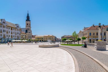 Oradea, Romanya - 28 Nisan, 2018: Union Square Merkezi Oradea, Romanya