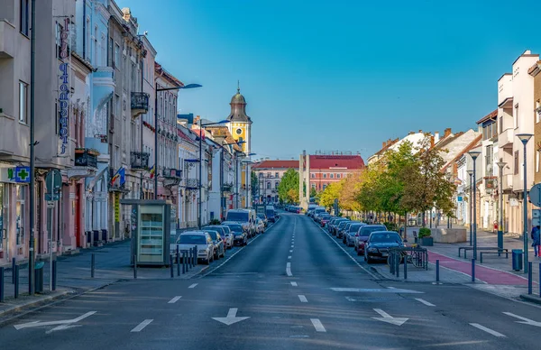 Cluj-Napoca, Roemenië - 16 september 2018: Eroilor Avenue, Heroes 'Avenue - een centrale laan in Cluj-Napoca, Roemenië, die de Avram Iancu en Unirii pleinen verbindt. — Stockfoto