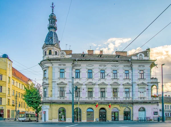 Cluj-Napoca, Rumänien-16 September 2018: Visa till Elian palatset i Cluj-Napoca, Rumänien. — Stockfoto