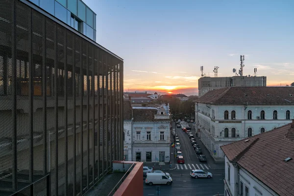 Cluj-napoca, Rumänien - 5. November 2018: schöner Sonnenuntergang in cluj-napoca, Rumänien — Stockfoto