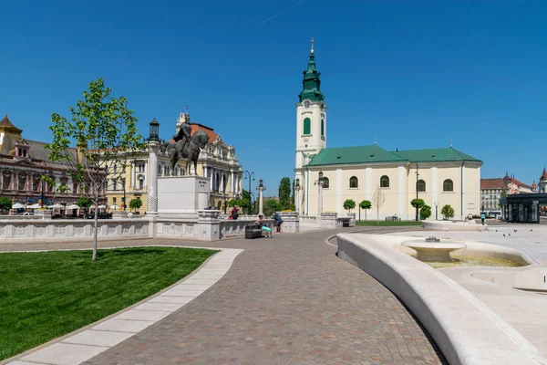 Oradea, Romanya - 28 Nisan, 2018: Union Square Merkezi Oradea, Romanya — Stok fotoğraf