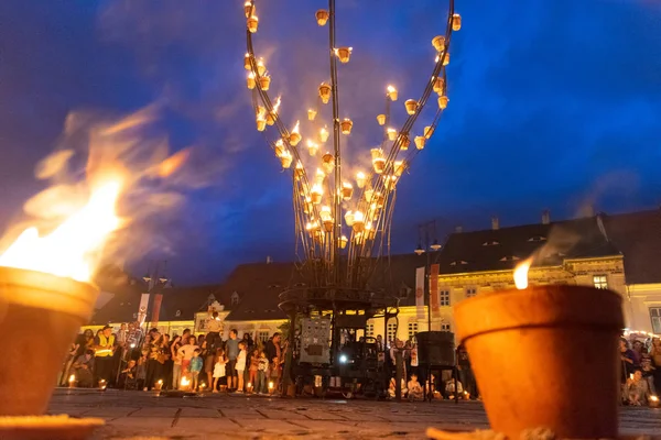 SIBIU, ROMANIA - 9 June 2018: Compagnie Carabosse, French fire alchemists, created a Fire Spectacle at the Sibiu International Theatre Festival 2018 — Stock Photo, Image