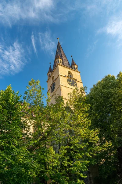 Lutheran Cathedral of Saint Mary in Sibiu, Transylvania region, Romania — Stock Photo, Image