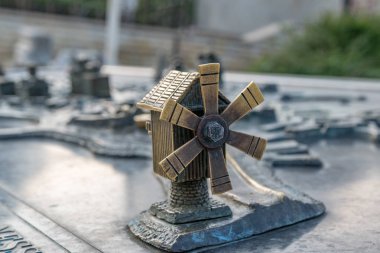 Nessebar, Bulgaristan - Eylül 7 2018: Minyatür Nes metal Haritası