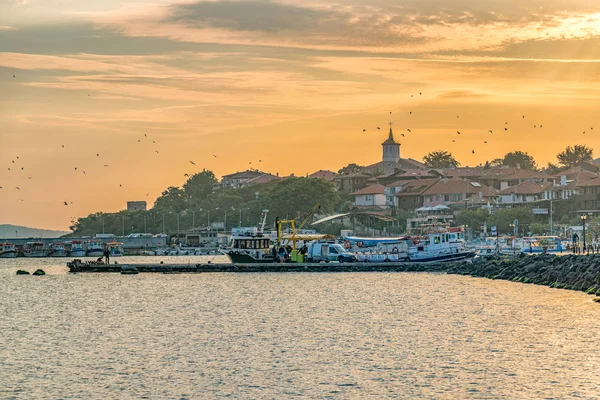 Nessebar, Bulgária - 7 szeptember 2018: Harbor kikötő Neszebár, egyik — Stock Fotó