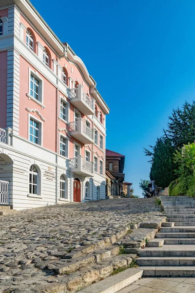 Nessebar, Bulgarie - 7 sept. 2018 : Hôtel de ville de Nessebar, l'un des — Photo