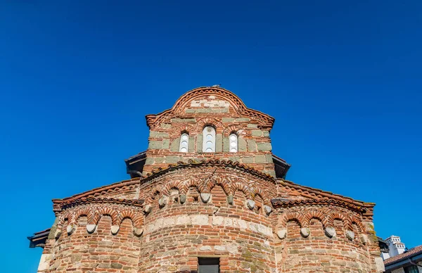 Iglesia de San Esteban en Nessebar antigua ciudad en la costa búlgara del Mar Negro. Nesebar o Nesebr es Patrimonio de la Humanidad por la UNESCO. Una antigua iglesia de arquitectura bizantina en Nessebar, Bulgaria —  Fotos de Stock