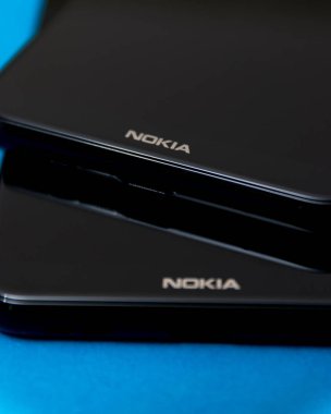 Cluj, Romanya - 13 Mayıs 2019: Nokia akıllı telefonu Nokia Cor tarafından yapıldı