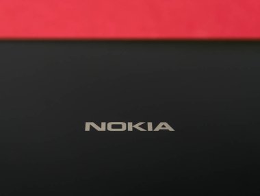 Cluj, Romanya - 13 Mayıs 2019: Nokia akıllı telefonu Nokia Cor tarafından yapıldı
