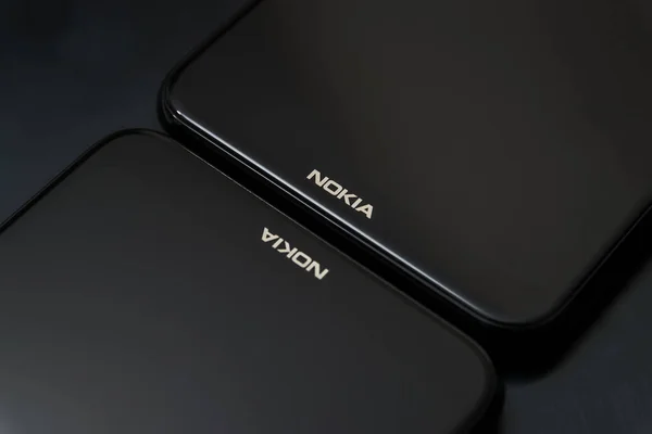 Cluj, Romanya - 13 Mayıs 2019: Nokia akıllı telefonu Nokia Cor tarafından yapıldı