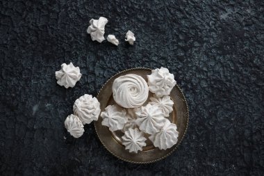 vanilya ve ahududu ev yapımı zephyr  