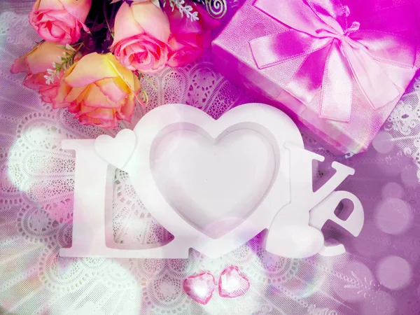 Amor Día San Valentín Caja Regalo Con Corazones Flores Rosa —  Fotos de Stock