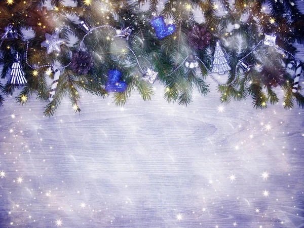 Kerstmis Achtergrond Decoratie Met Spar Takken Garland Lichten Oude Houten — Stockfoto