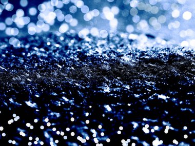 mavi arka plan renkli Noel ışık garland kar bulanık