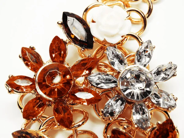 Sieraden kralen met heldere kristallen luxe mode — Stockfoto