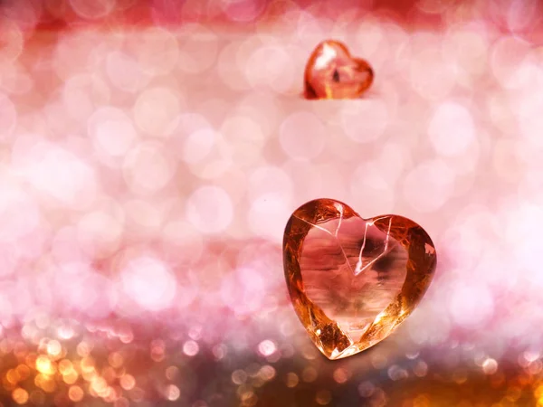 Corazón de gema de cristal día de San Valentín amor concepto de vacaciones backgrou — Foto de Stock