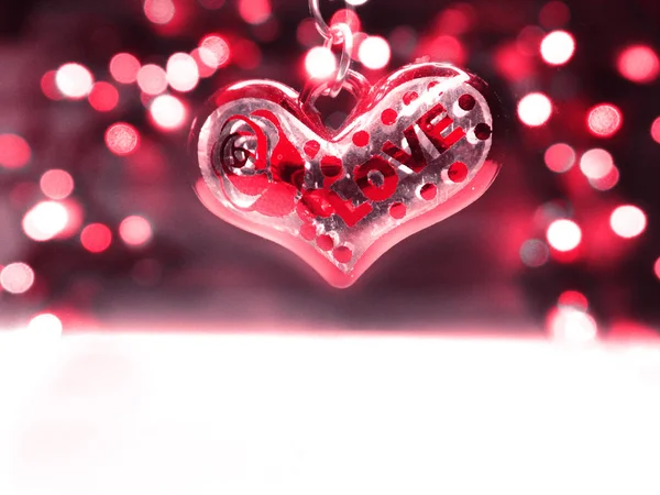 Alla hjärtans dag kärlek semesterkoncept hjärta på abstrakt suddig b — Stockfoto