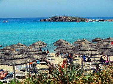 plaj sahil peyzaj Akdeniz deniz Kıbrıs Adası 