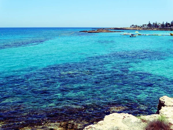 地中海キプロス島ビーチ海岸風景 — ストック写真