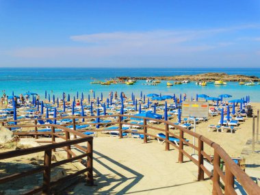 plaj sahil peyzaj Akdeniz deniz Kıbrıs Adası 