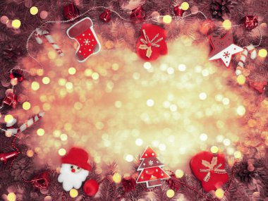 çelenk ışıkları ile parlak arka plan üzerinde noel dekorasyon