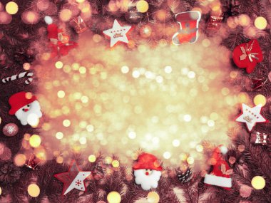 çelenk ışıkları ile parlak arka plan üzerinde noel dekorasyon