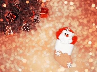 çelenk ışıkları ile parlak arka plan üzerinde noel dekorasyon