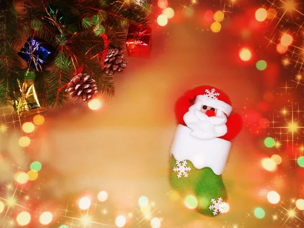 çelenk ışıkları ile parlak arka plan üzerinde noel dekorasyon