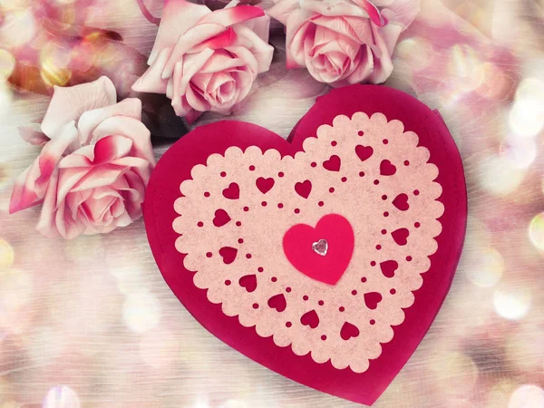 ハートとバラの花の背景バレンタインデーの愛 — ストック写真