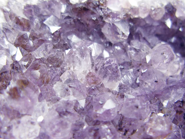 Amethyst drahokam crystal quartz minerální geologického podloží — Stock fotografie