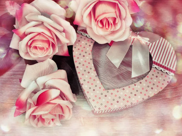 Geschenk-Box und Herzen Grußkarte Valentinstag Liebe Urlaub — Stockfoto