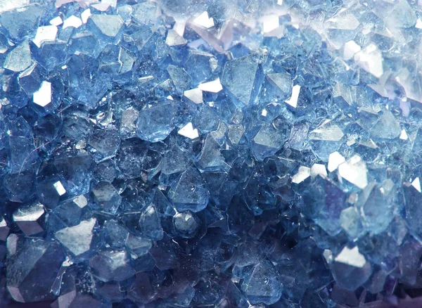 Akvamarin pärla crystal kvarts mineral geologiska bakgrunden — Stockfoto