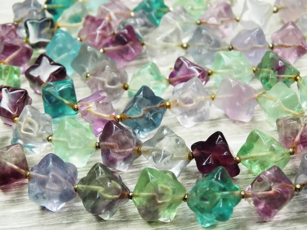 Perles de bijoux avec semigem fluorite cristaux brillants fashi de luxe — Photo