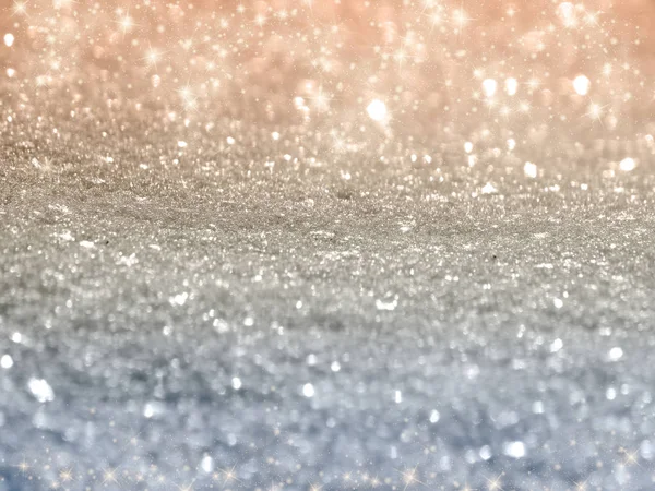 抽象的な白い背景柔らかいぼやけたクリスマスライトガーランド — ストック写真