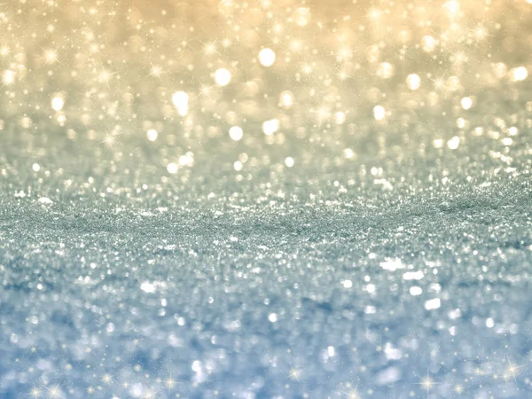 抽象的な白い背景柔らかいぼやけたクリスマスライトガーランド — ストック写真