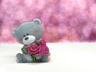 shint arka plan üzerinde oyuncak ayı sevgililer günü kompozisyonu