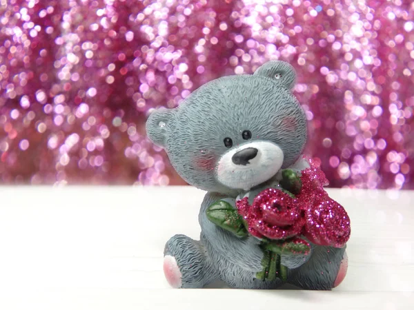 bokeh arka plan üzerinde oyuncak ayı sevgililer günü kompozisyon