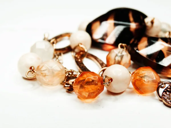 Parlak kristaller ile mücevher boncuklar lüks moda — Stok fotoğraf